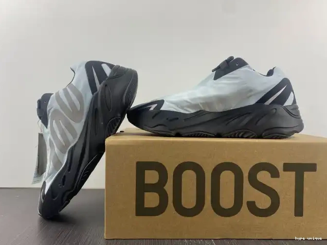 hype Boost Yeezy 700 Adidas Tint Blue MNVN GZ0711 0518